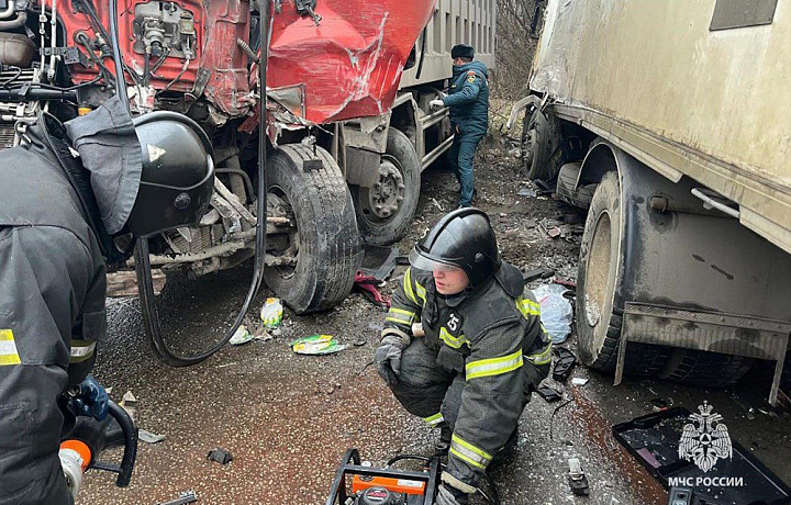 Спасатели выезжали на восемь ДТП в Тульской области за сутки