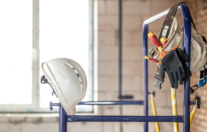 Чтобы не переделывать, не переплачивать и не нарваться на мошенников: советы тем, кто не хочет делать ремонт своими руками