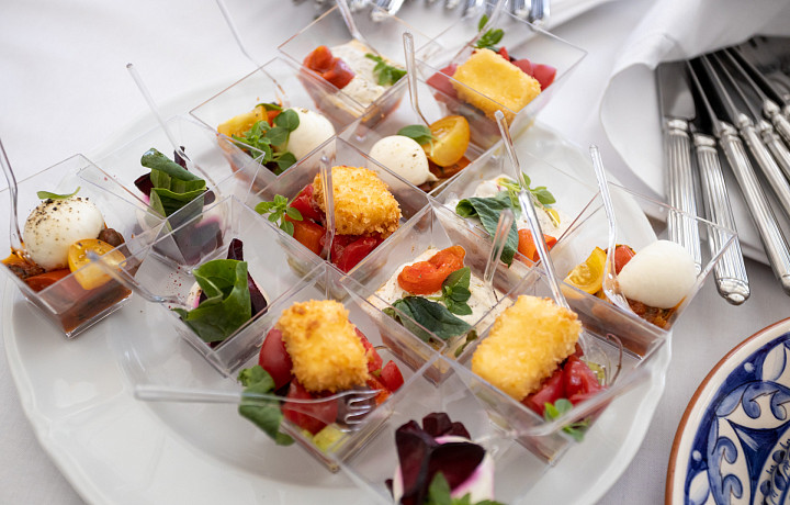 «Набираю вес, потому что мало пью?»: диетолог назвала 12 мифов и фактов о питании и здоровом образе жизни