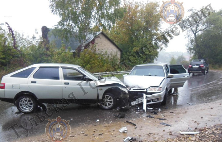 В Донском на улице Герцена столкнулись «ВАЗ-21144» и «ВАЗ-21120»