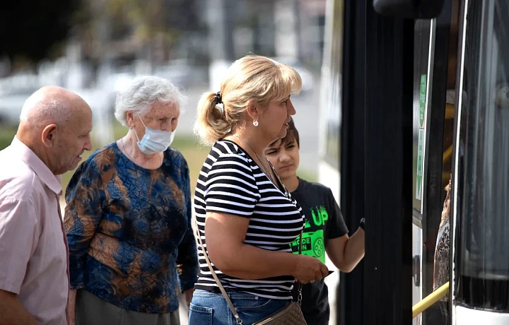 «Центр России, трасса федеральная, а сообщения нет»: жители Черни не могут добраться до работы и учебы из-за отмены маршрута
