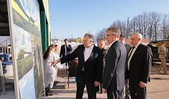 Дмитрий Миляев с аграриями в Куркине обсудил подготовку к посевной и поддержку рождаемости