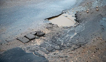 Названы города и районы Тульской области, которые больше всего нуждаются в ямочном ремонте дорог