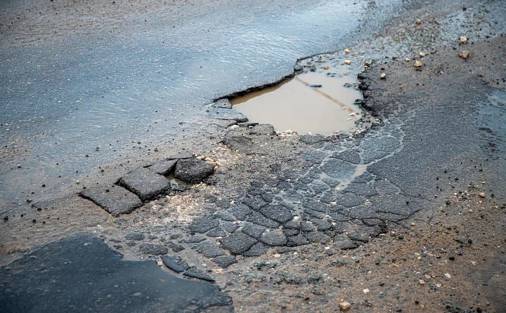 Названы города и районы Тульской области, которые больше всего нуждаются в ямочном ремонте дорог