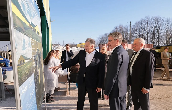 Дмитрий Миляев с аграриями в Куркине обсудил подготовку к посевной и поддержку рождаемости