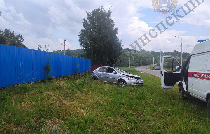Автомобиль Chevrolet Lacetti Klan съехал в кювет в Щекинском районе