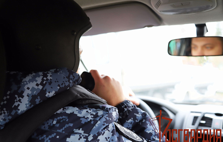 Росгвардейцы задержали дебошира в магазине на Красноармейском проспекте в Туле