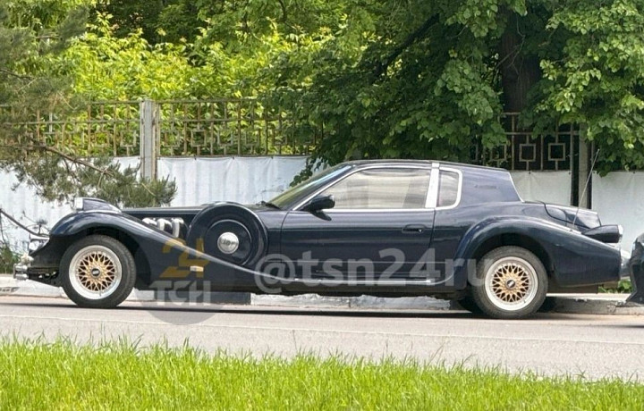 В Туле заметили бэт-мобиль Mitsuoka Le-Seyde: таких машин в мире не больше 500