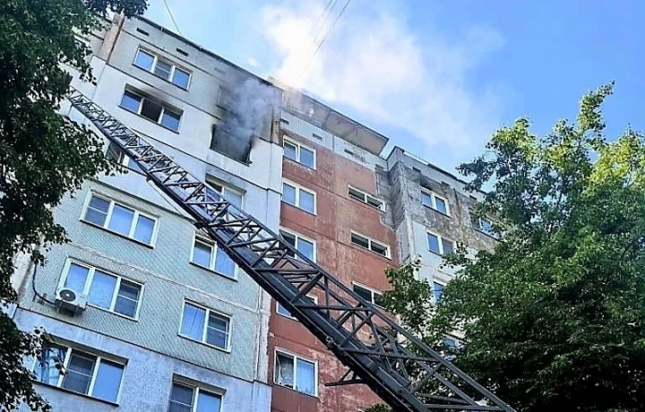 В Туле спасли ребёнка из горящей квартиры на улице Демидовской