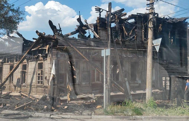 Опубликовано фото развалин, оставшихся после пожара в центре Тулы