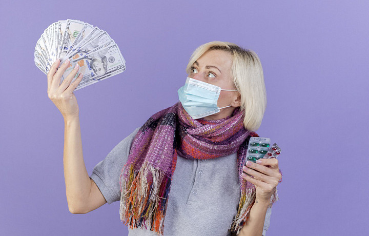 «Вот ваша сдача. Грибок и COVID в подарок»: почему наличка – рассадник инфекций и реально ли заболеть после контакта с деньгами?