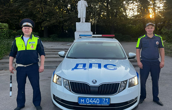 Тульские инспекторы ДПС помогли быстро доставить роженицу в перинатальный центр