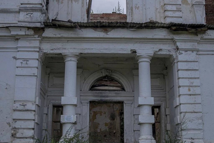 От белоснежного дворца до руин: историческая заброшка - усадьба Мальцева в селе Воскресенское