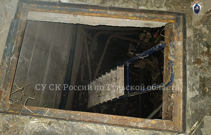 В Щекине из-за бездействия инженера УК ребёнок упал в затопленный подвал