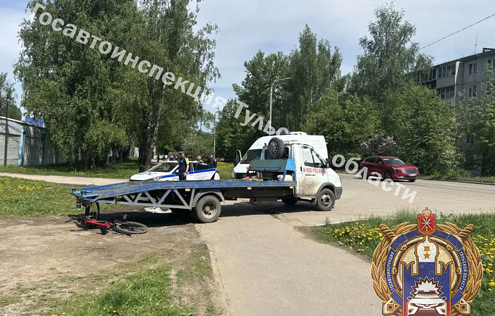 В Щекинском районе водитель «ГАЗели» сбил велосипедиста