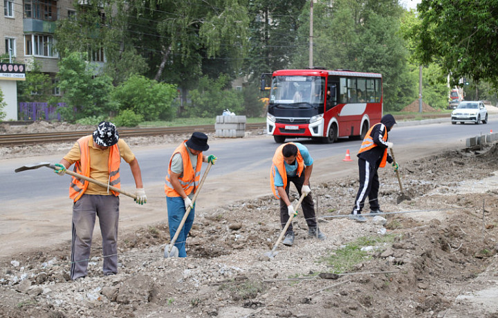 В Туле продолжается ремонт на улице Тихмянова