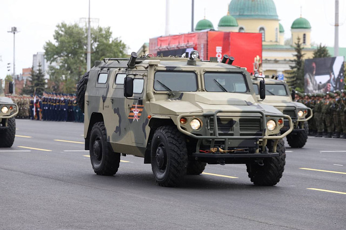 На площади Ленина в Туле прошел Парад Победы: фоторепортаж