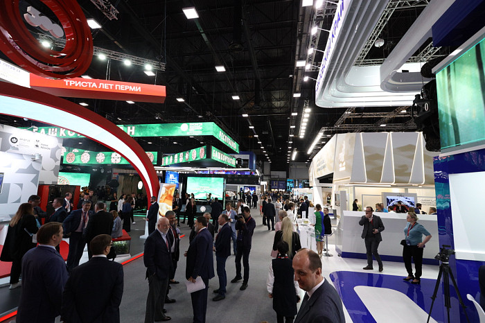 Почти 51,5 млрд рублей инвестиций и сотни новых рабочих мест. Каким был для Тульской области второй день ПМЭФ