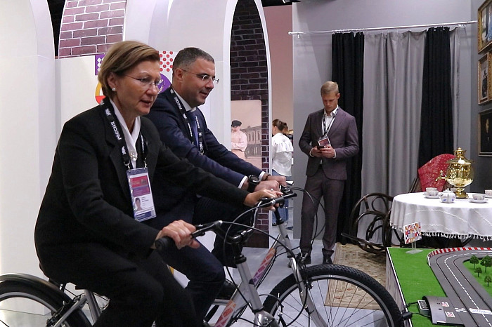 Открытый диалог с Дмитрием Миляевым и демонстрация достижений: как проходят дни Тульской области на выставке «Регион-2030. Платформа Будущего» в Москве