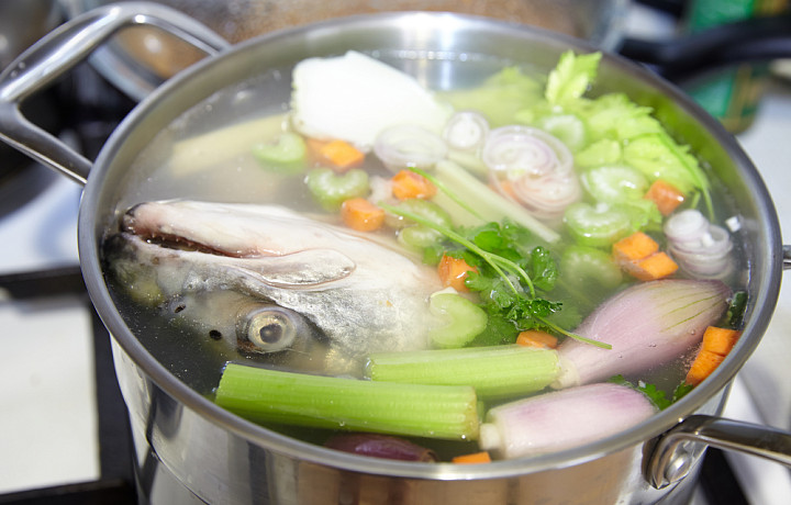 В Новомосковске на время закрыли кафе на улице Маяковского из-за угрозы массового заражения