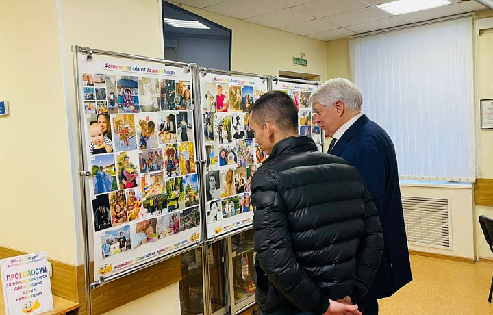 В Туле открылась фотовыставка «Ангел по имени Мама» в канун Дня матери