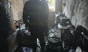 В тульском поселке Прилепы при пожаре в квартире спасли человека