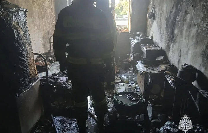 В тульском поселке Прилепы при пожаре в квартире спасли человека
