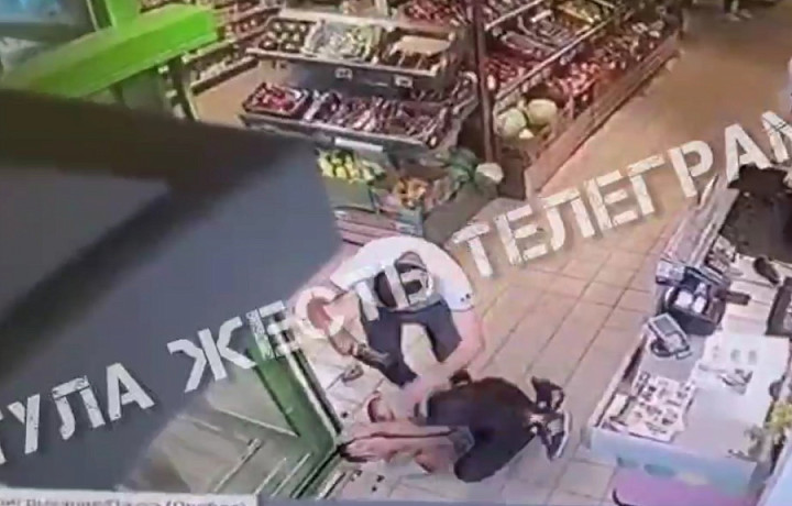 В магазине на улице Кауля в Туле посетители устроили поножовщину