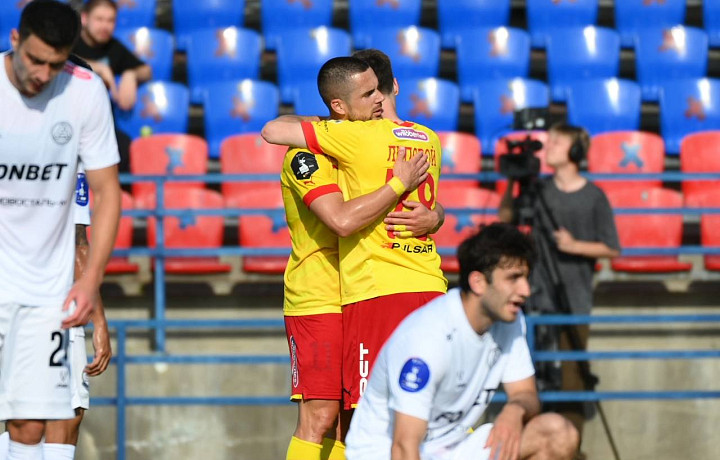 Тульский «Арсенал» обыграл тольяттинский «Акрон» со счетом 0:2