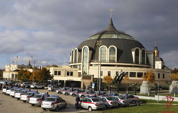 Тульские росгвардейцы получили новые служебные автомобили «Лада Гранта»