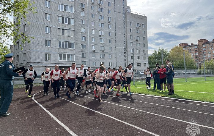 Тульские спасатели провели соревнования по легкой атлетике