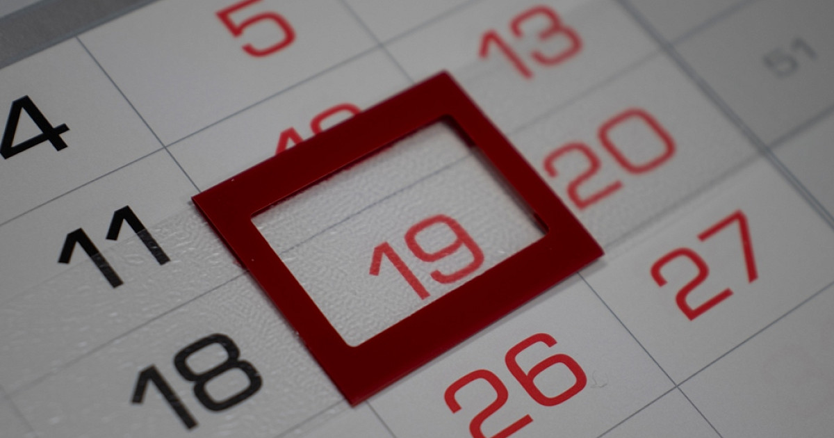 Праздники в июне календарь. Выходные дни. 17 число выходной. Ds[jlysdt d b. Календарь с обведенной датой.