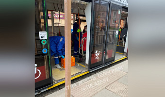 78-летняя тулячка попала в больницу после падения в трамвае