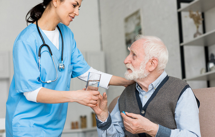 Укомплектованность соцработниками в тульских учреждениях составляет 92%