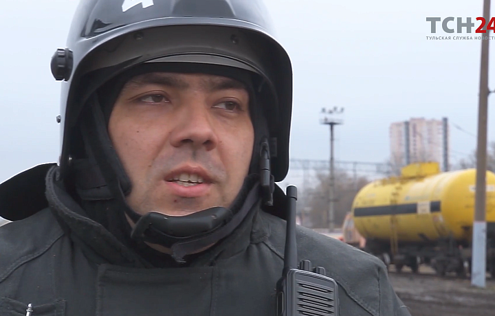 «Читаем с ТСН24»: пожарный посоветовал книги по безопасности и для расслабления после работы