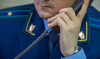 В Туле решается вопрос о возбуждении уголовного дела после падения наледи на ребенка