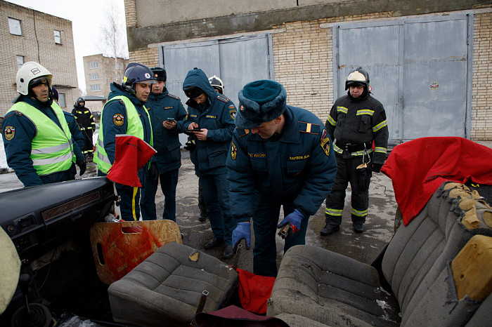 В Туле прошли соревнования среди спасателей по ликвидации последствий ДТП