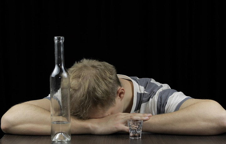 Сигареты и алкоголь: как родителям правильно реагировать на «первые эксперименты» детей?