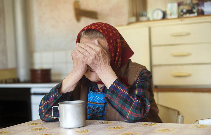 Пенсионерки из Тулы и Алексина лишились денег из-за аферистов