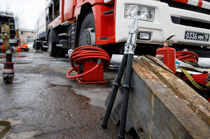 В Туле прошли соревнования среди спасателей по ликвидации последствий ДТП