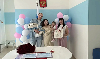 В канун 9 Мая из тульского перинатального центра выписали 32 малыша