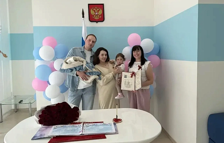 В канун 9 Мая из тульского перинатального центра выписали 32 малыша