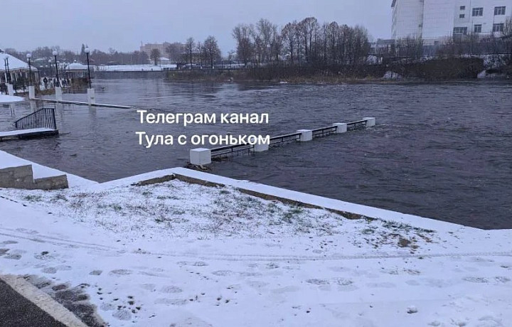 В Туле затопило Пролетарскую набережную