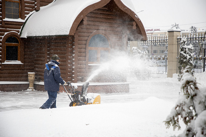 Тулу засыпало снегом: как в городе борются с последствиями стихии