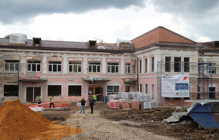 ﻿В Туле проверили ход обновления Центра образования №6 на Косой Горе