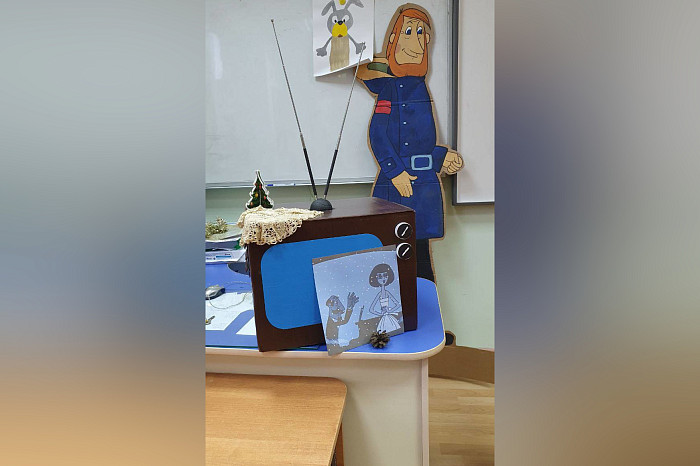 Новогоднее чудо своими руками: Туляки поделились вариантами украшения своих домов и школьных классов