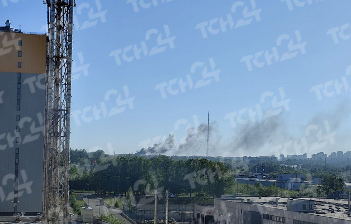 Очевидцы сообщают о сильном пожаре на улице Скуратовской в Туле