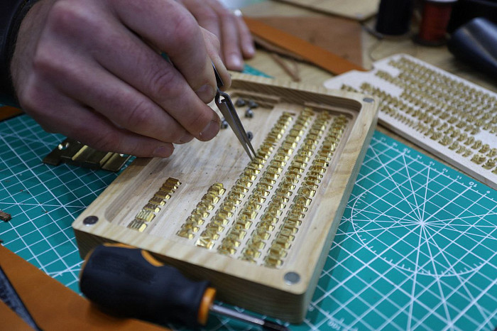 Люди, машины, роскошь: яркие фото третьего дня ПМЭФ-2024