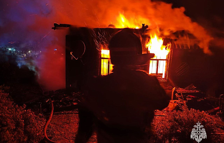 ﻿Огнеборцы потушили восемь пожаров в Тульской области за сутки