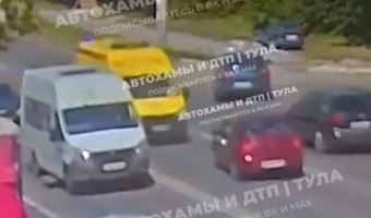 Момент смертельного ДТП с реанимацией в Туле попал на видео